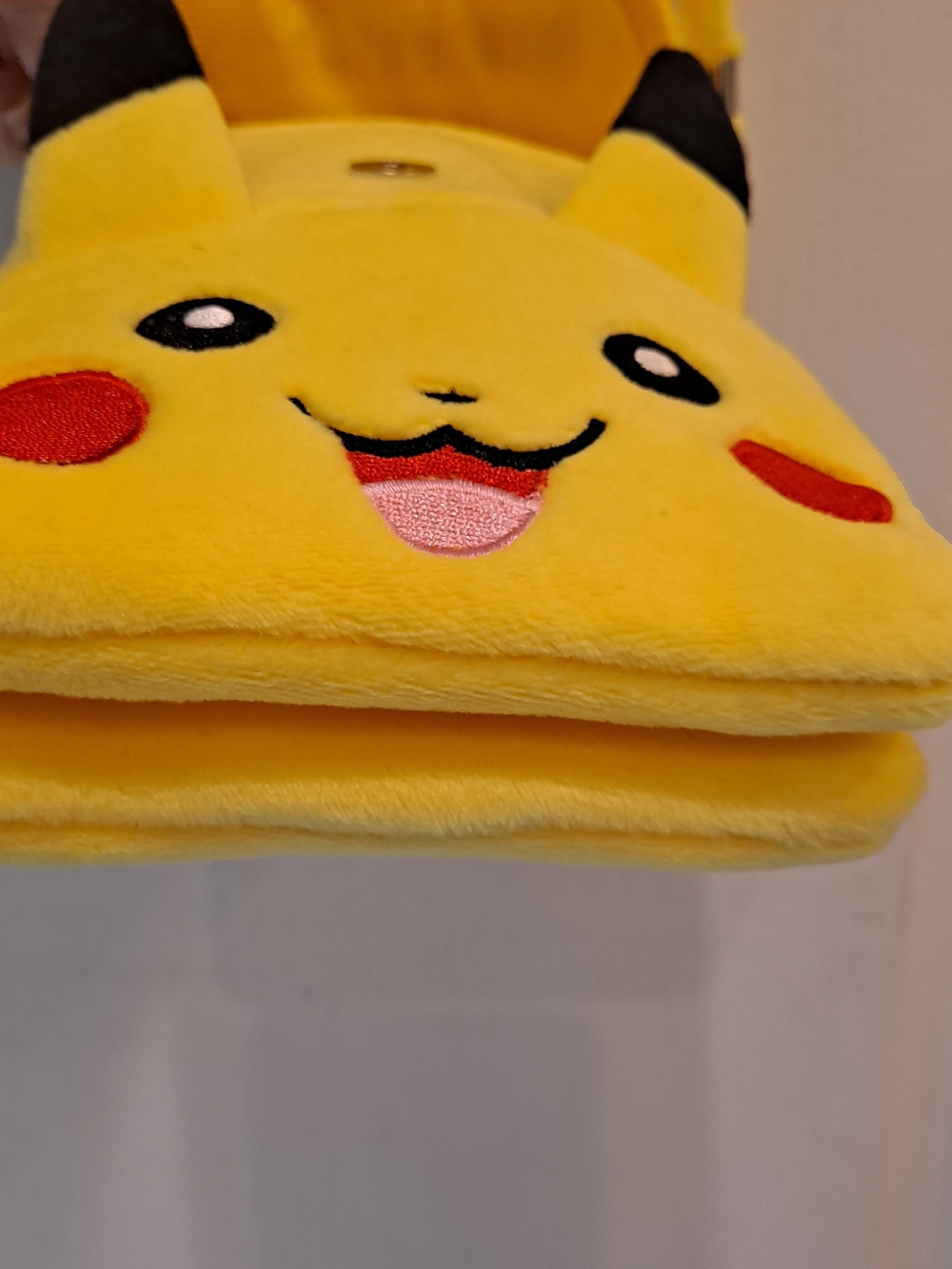 Pokemon Pikachu Plush Crossbody Bag - Yellow Trading Card Phone Essentials Bag - Picture 8 of 10